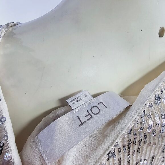 Loft small sequin top R15 - Picture 3 of 4